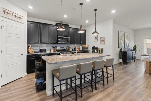 $2,850 | 13036 Louberg, San Antonio, TX 78253