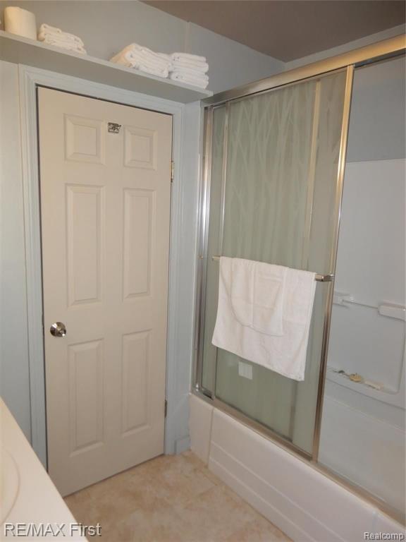 7203 Rivard Avenue Warren, MI 48091 - Photo 13 of 23