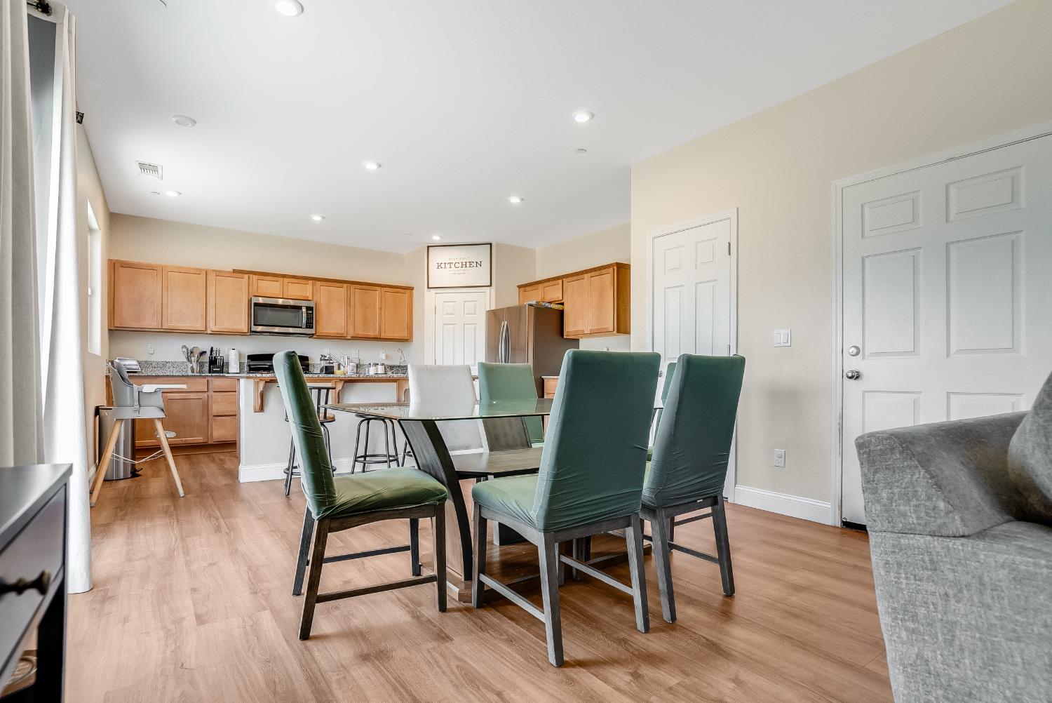 1869 East Gum Avenue Reedley, CA 93654 - Photo 14 of 27