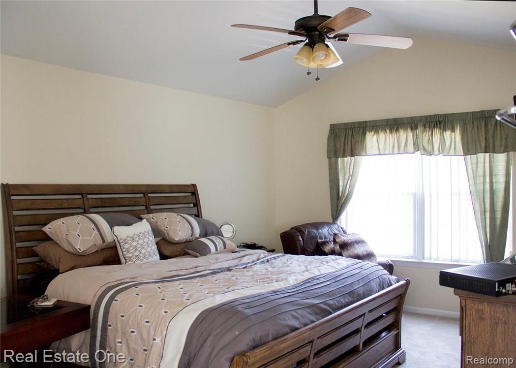 143 Eagle Ridge Road Lake Orion, MI 48360 - Photo 10 of 17 Large Vaulted Ceilings in Master Bedroom