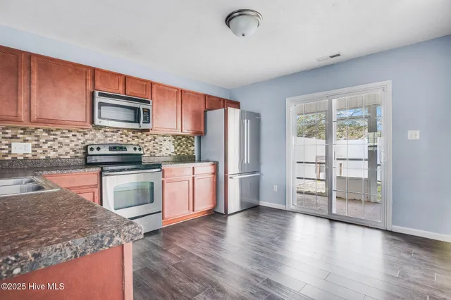 $195,000 | 317 Glen Cannon Drive, Jacksonville, NC 28546