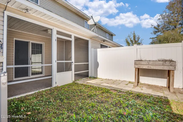 $195,000 | 317 Glen Cannon Drive, Jacksonville, NC 28546