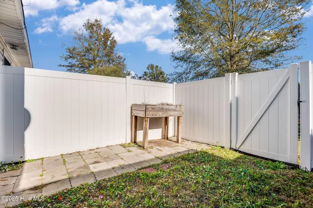 $195,000 | 317 Glen Cannon Drive, Jacksonville, NC 28546