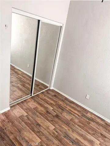 a view of utility room