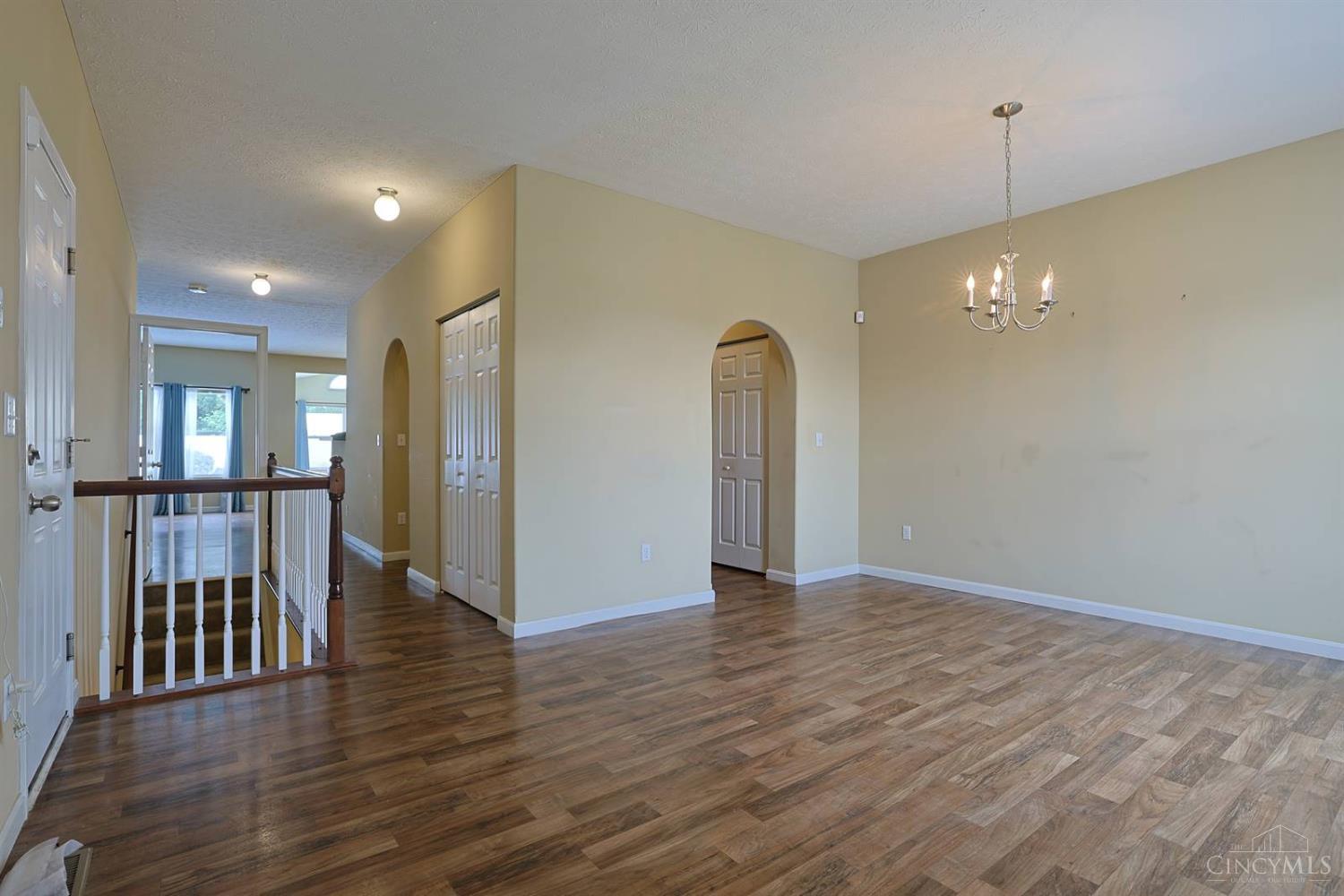 7307 Hunters Ridge Lane Cincinnati, OH 45247 - Photo 10 of 69