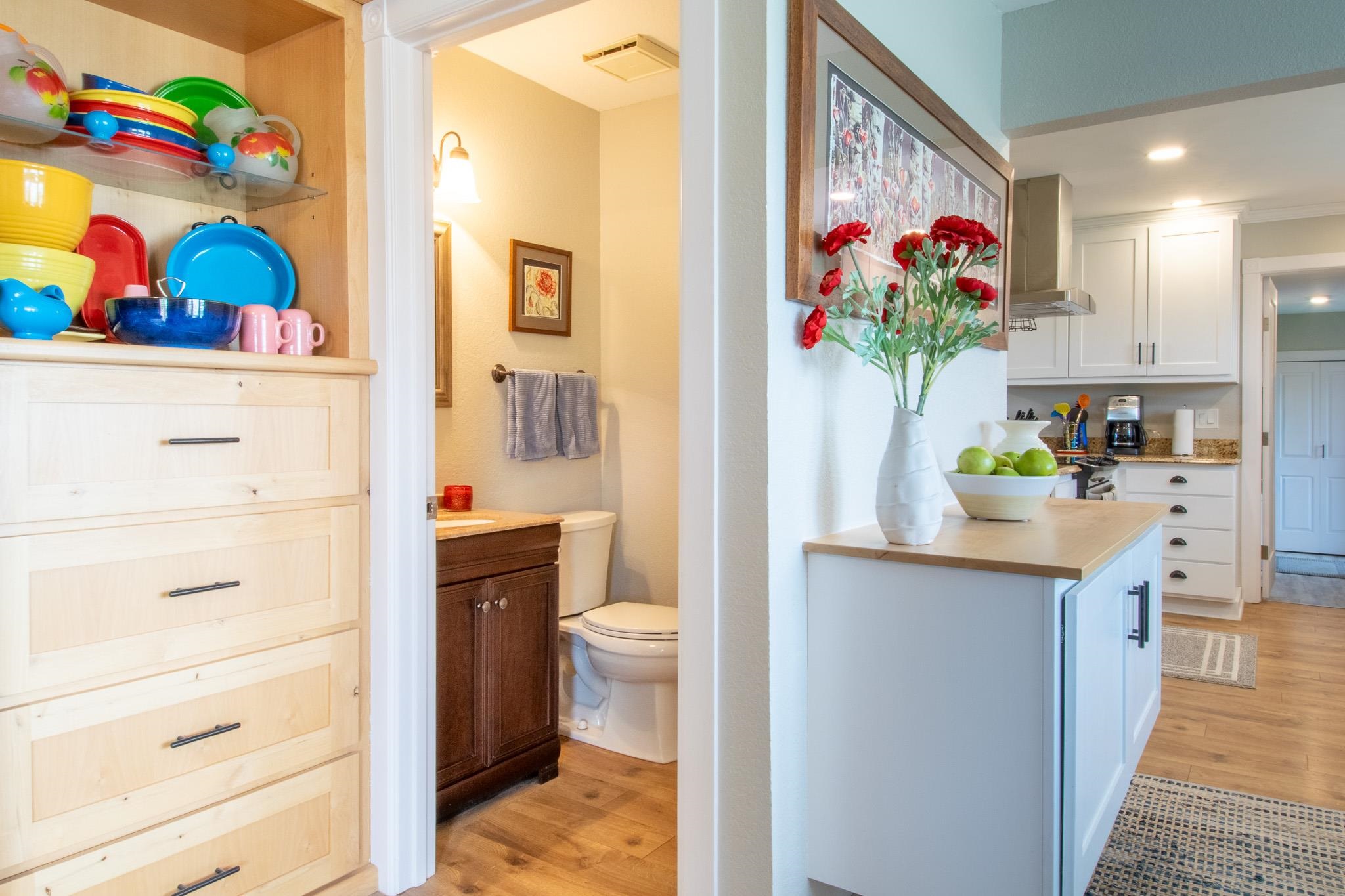 273 30 Road Grand Junction, CO 81503 - Photo 17 of 42 a view of living room filled with furniture and a book shelf