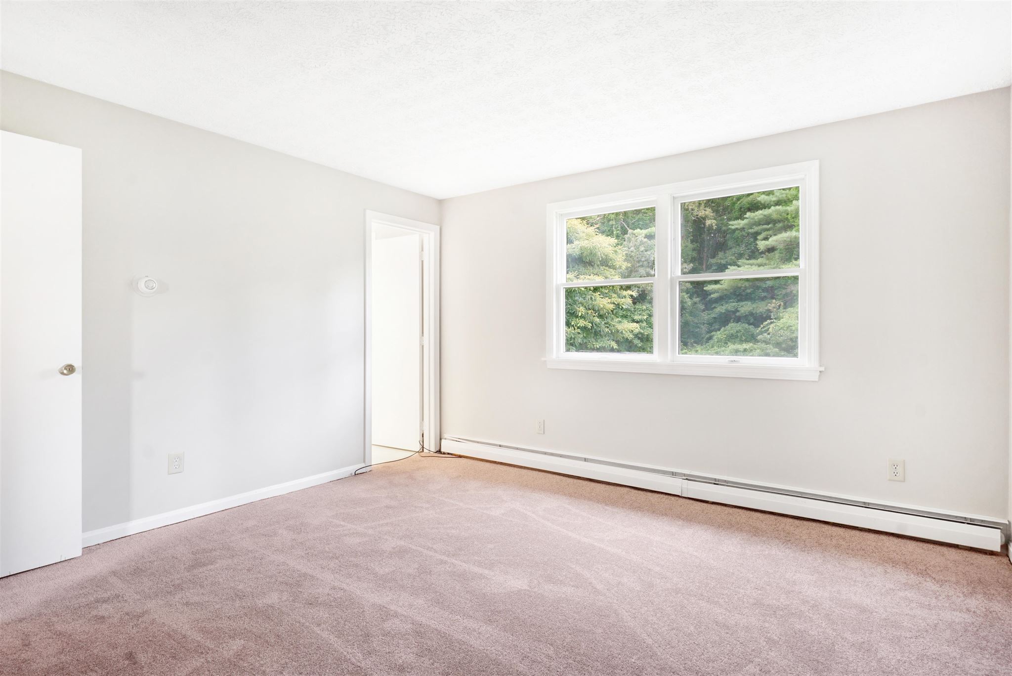 424 South Baboosic Lake Road Merrimack, NH 03054 - Photo 11 of 19
