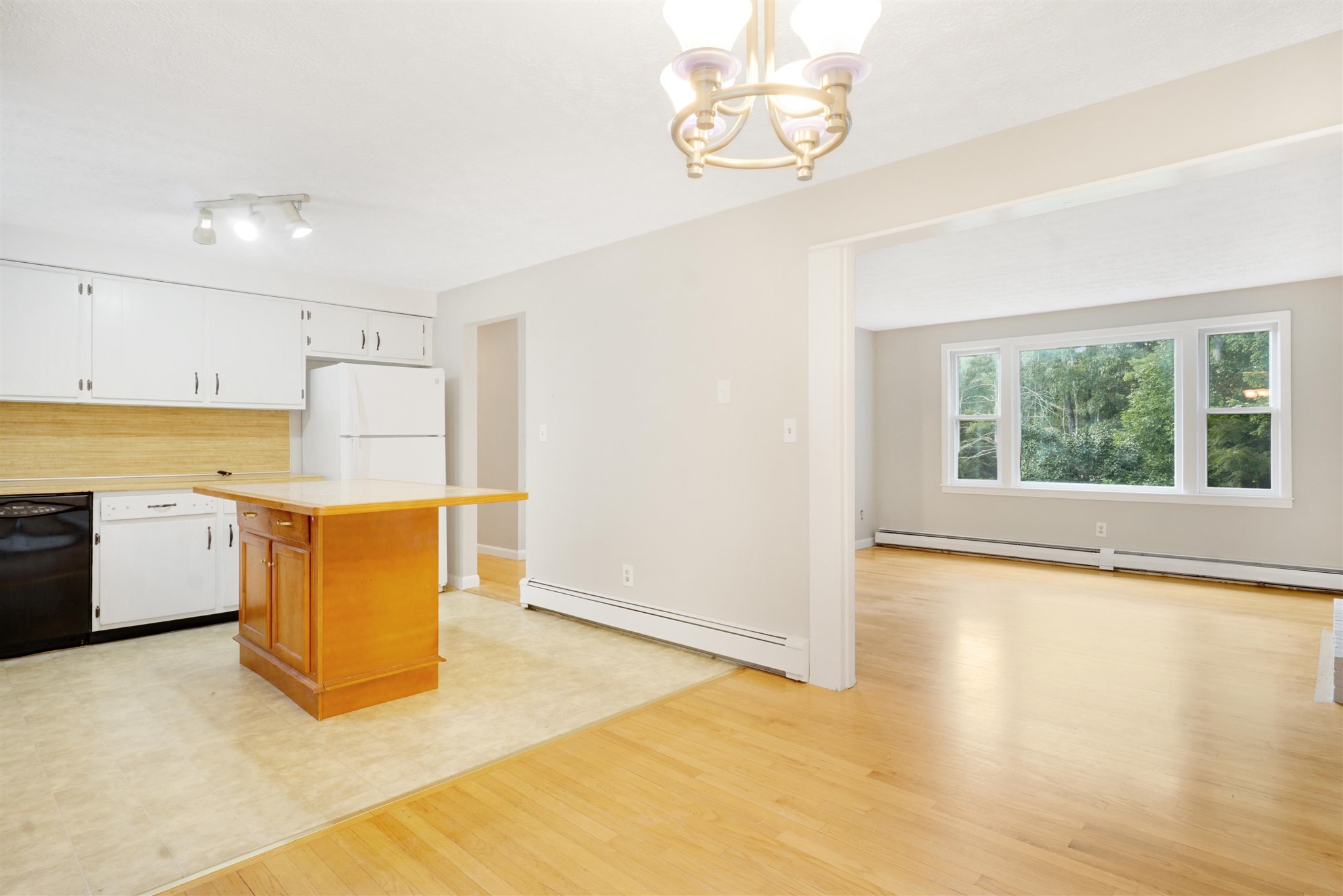424 South Baboosic Lake Road Merrimack, NH 03054 - Photo 7 of 19