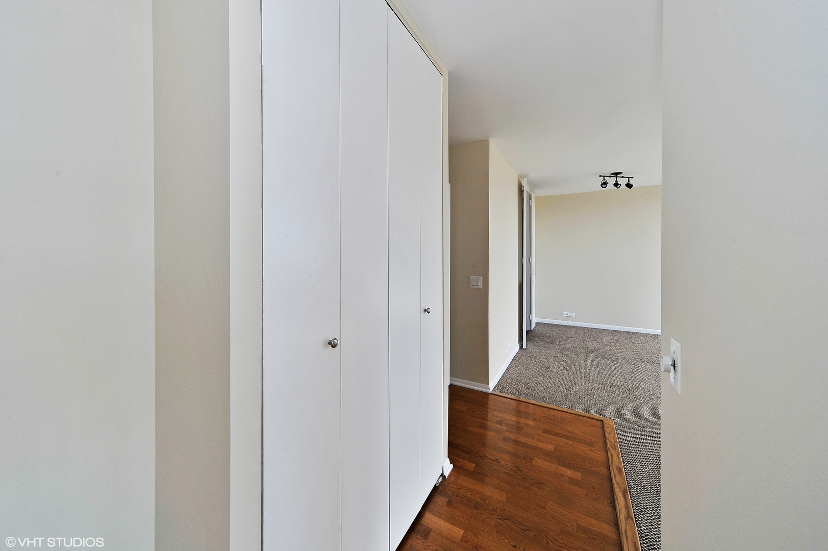 5445 North Sheridan Road, Unit 510 Chicago, IL 60640 - Photo 11 of 14