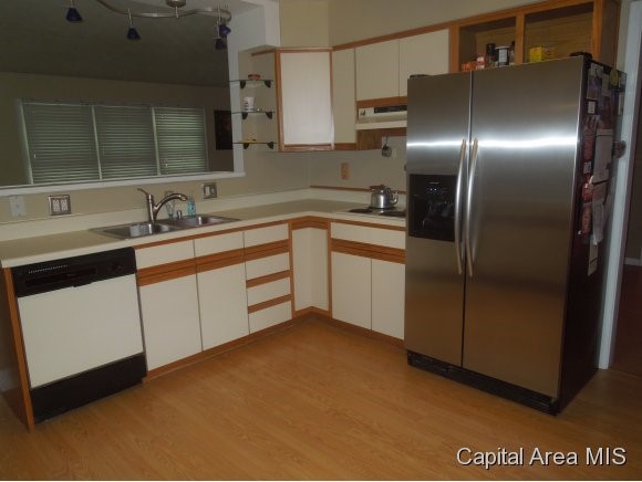 112 Dickinson Road Springfield, IL 62704 - Photo 8 of 20