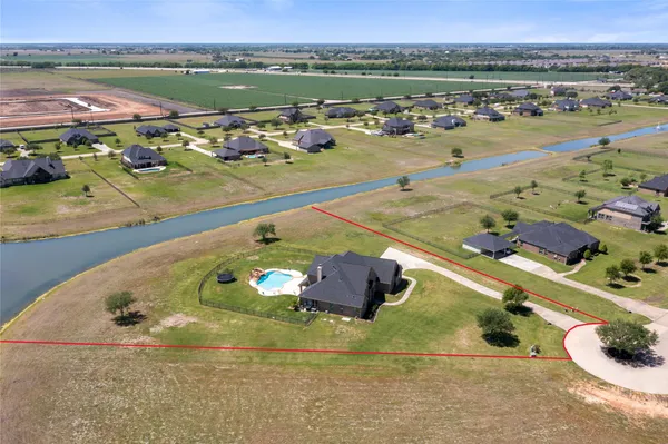 $799,000 | 7626 Lake Ivie, Needville, TX 77461