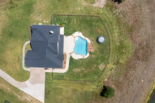 $799,000 | 7626 Lake Ivie, Needville, TX 77461