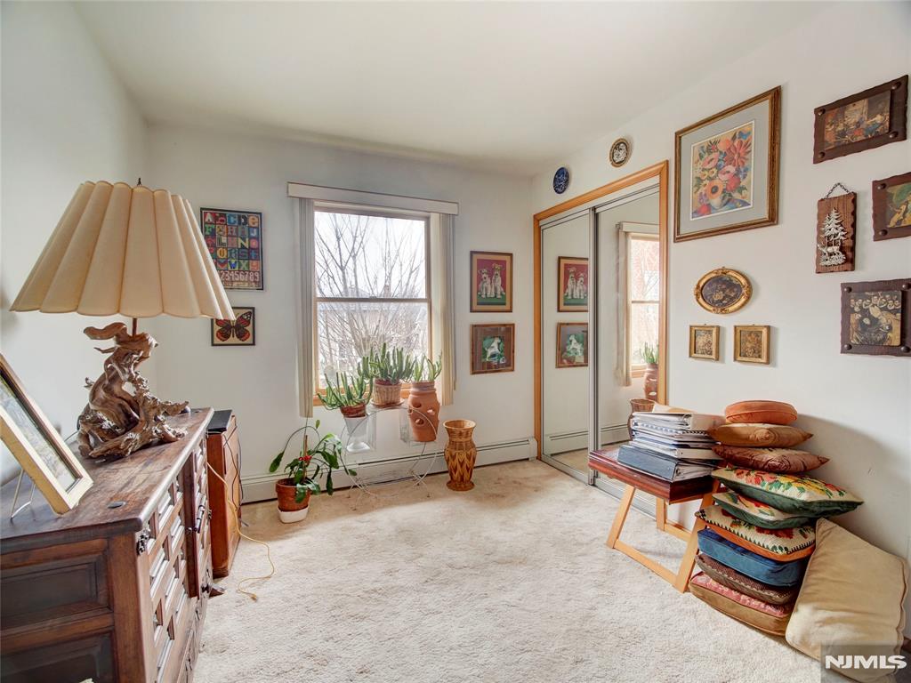 16 Oldis Street Rochelle Park, NJ 07662 - Photo 3 of 7