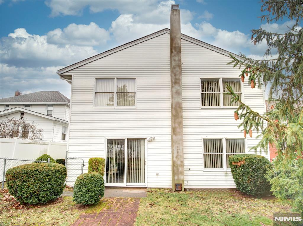 16 Oldis Street Rochelle Park, NJ 07662 - Photo 6 of 7