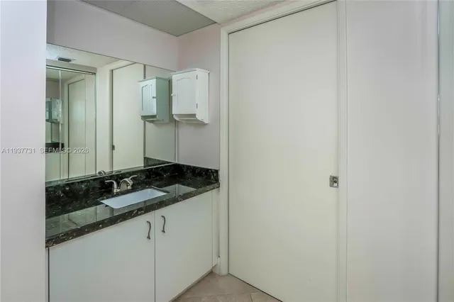 $2,300 | 850 Southwest 138th Avenue, Unit 409D, Pembroke Pines, FL 33027