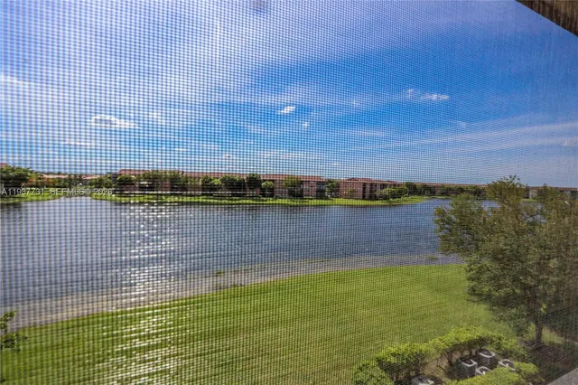 $2,300 | 850 Southwest 138th Avenue, Unit 409D, Pembroke Pines, FL 33027