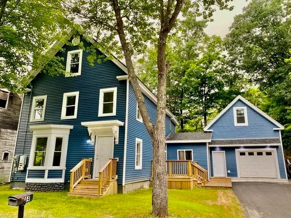 $499,900 | 44 Lone Star Avenue, Farmington, NH 03835