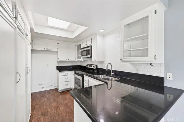 $574,900 | 2115 Ohio Avenue, Signal Hill, CA 90755