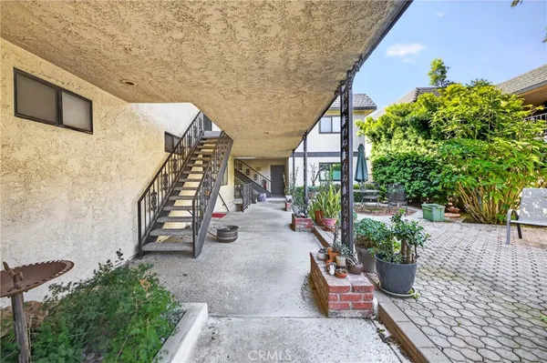 $574,900 | 2115 Ohio Avenue, Signal Hill, CA 90755