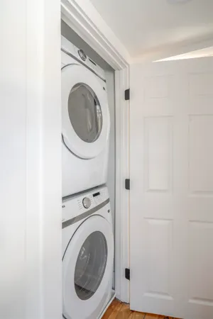 a close up view of a washer and dryer
