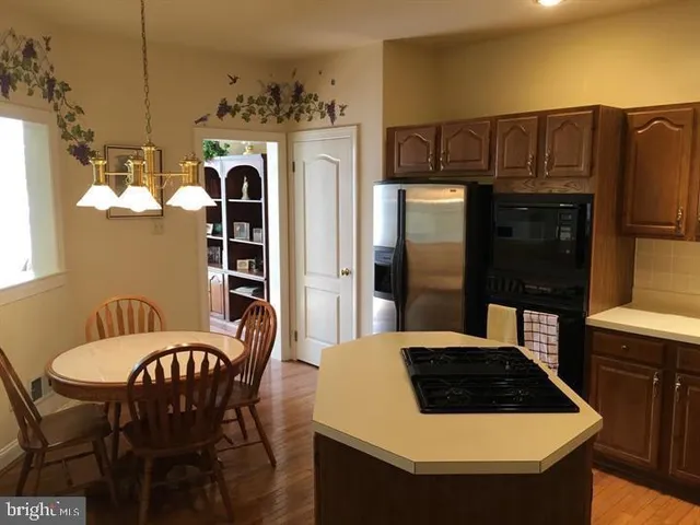 $3,900 | 185 Daylesford Boulevard, Unit 185, Berwyn, PA 19312