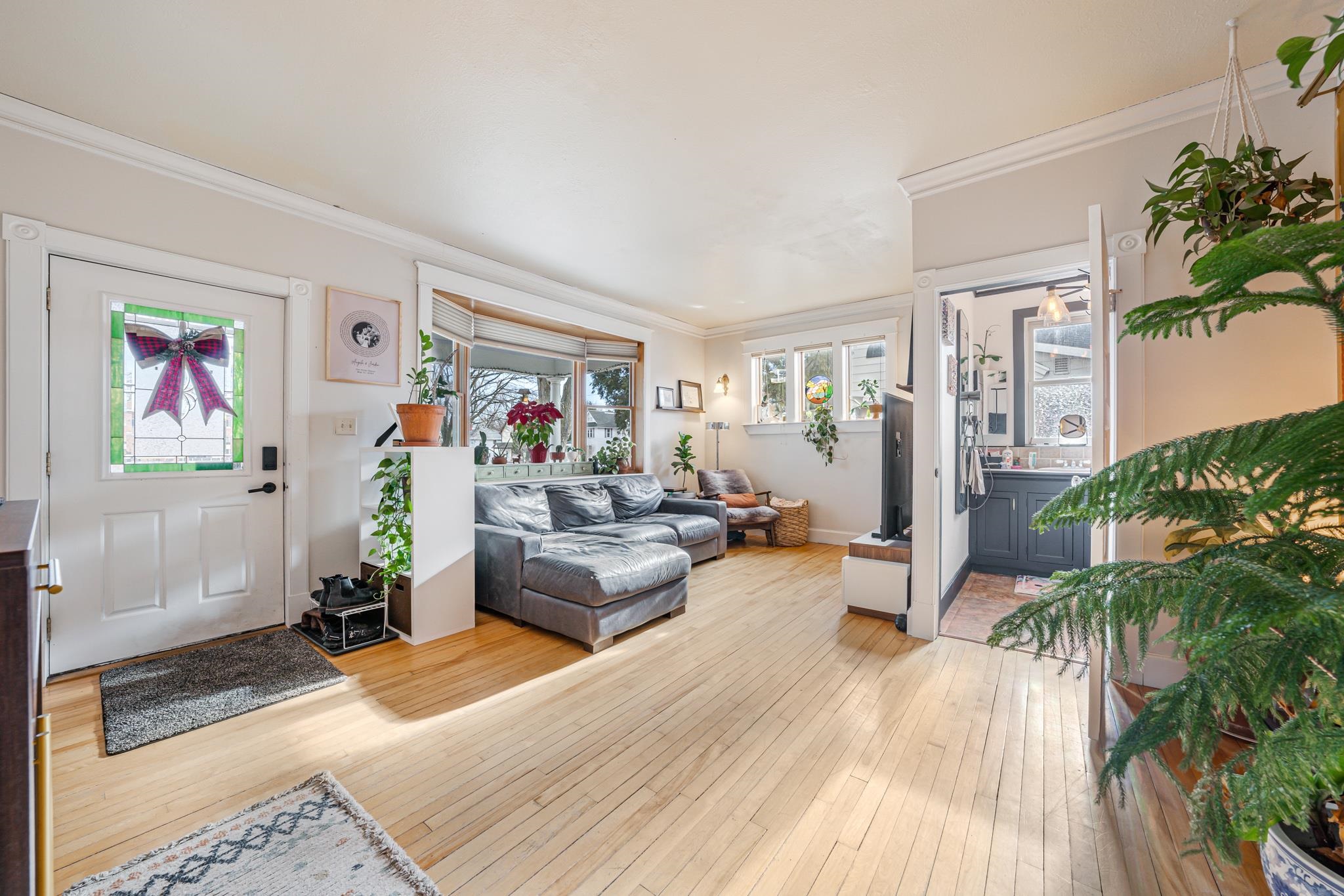 517 South Locust Street Appleton, WI 54914 - Photo 3 of 36