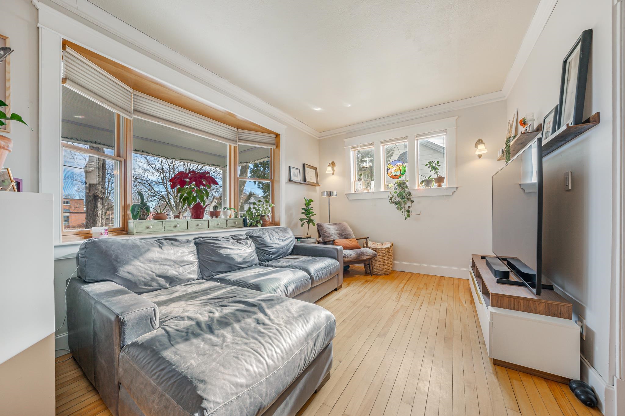 517 South Locust Street Appleton, WI 54914 - Photo 4 of 36