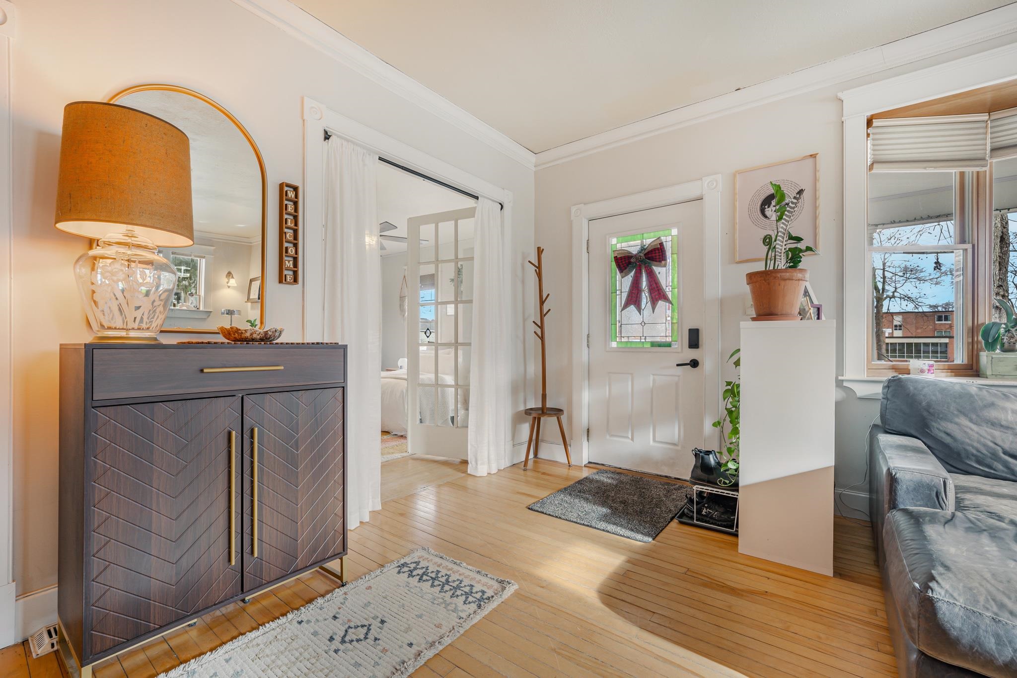 517 South Locust Street Appleton, WI 54914 - Photo 7 of 36