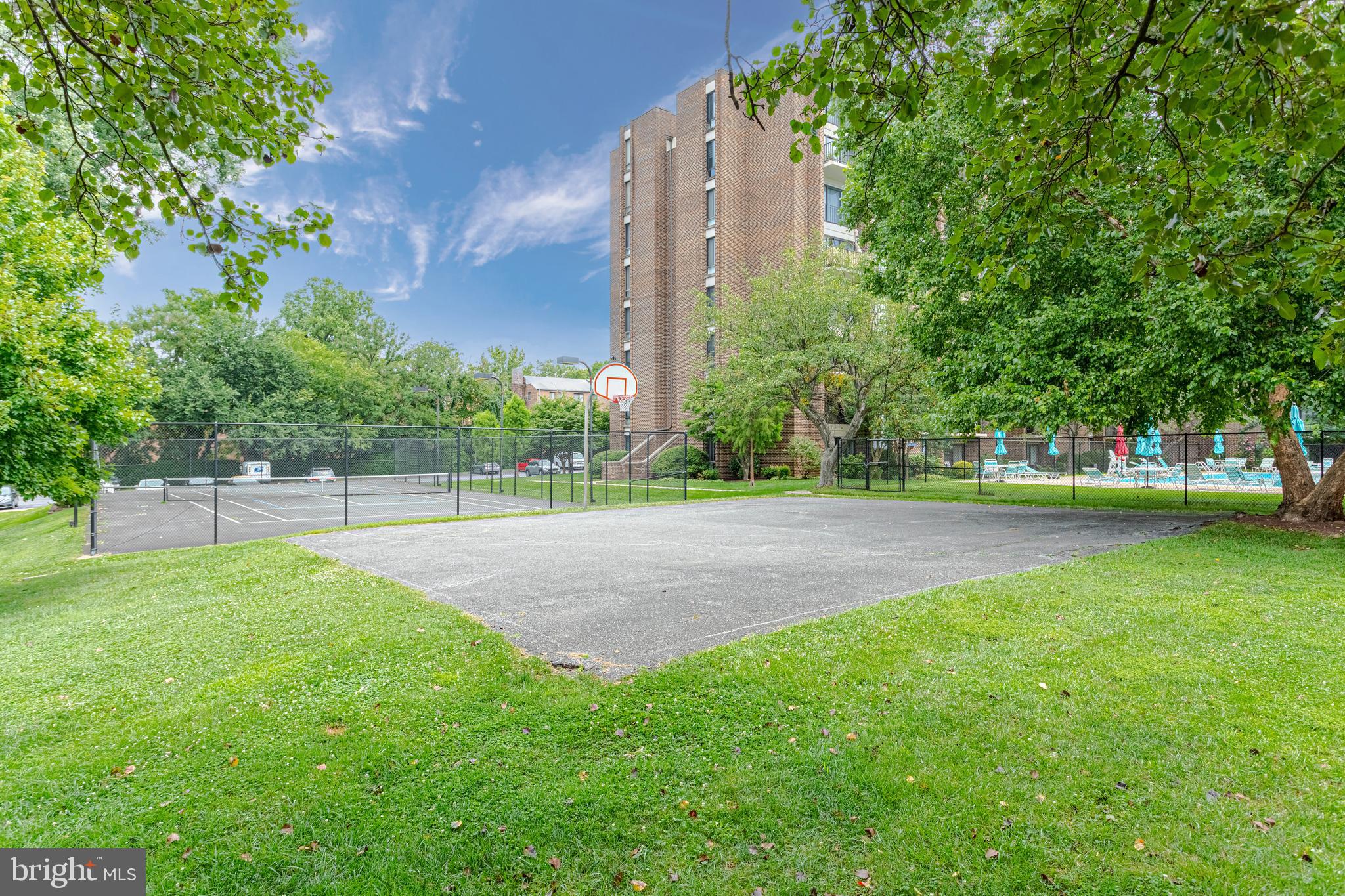 2115 Walsh View Terrace, Unit 8203 Silver Spring, MD 20902 - Photo 24 of 29