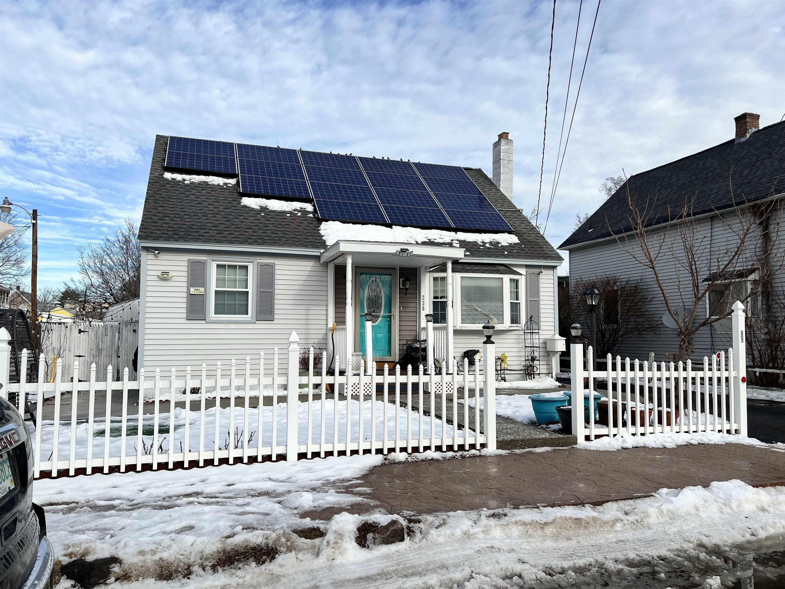 230 Somerville Street Manchester, NH 03103 - Photo 2 of 39