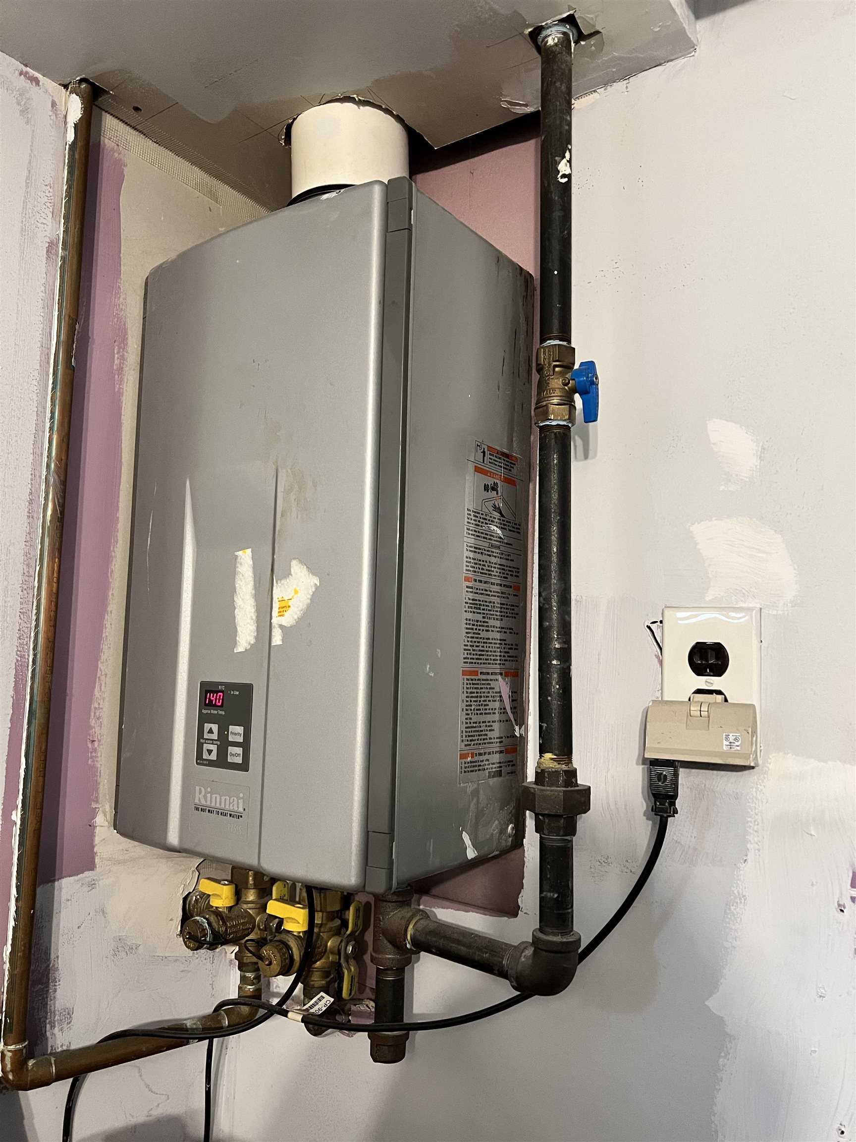 230 Somerville Street Manchester, NH 03103 - Photo 29 of 39