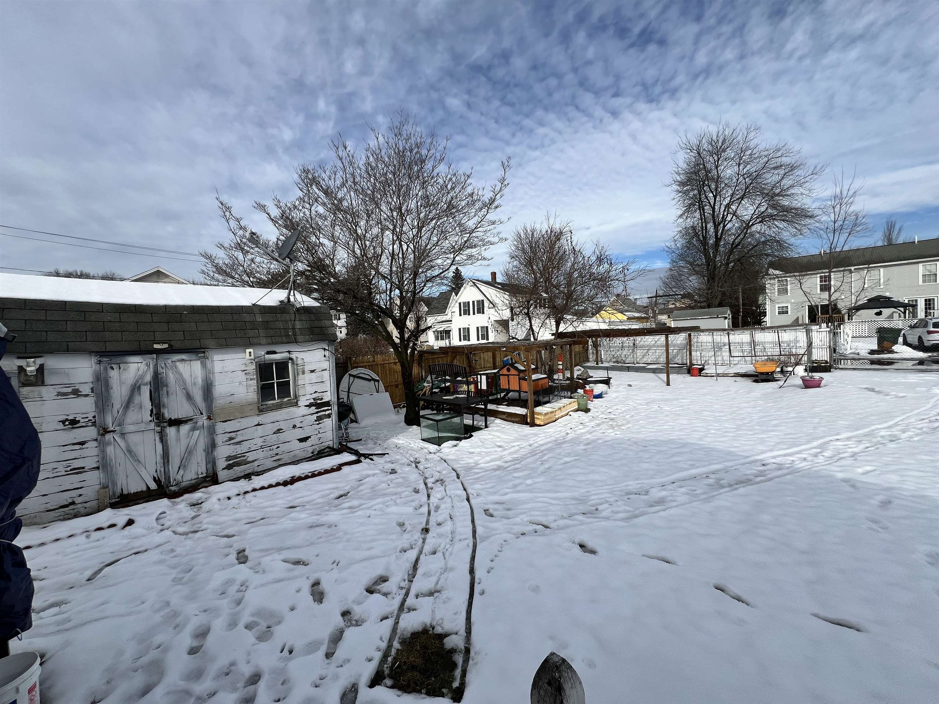 230 Somerville Street Manchester, NH 03103 - Photo 3 of 39