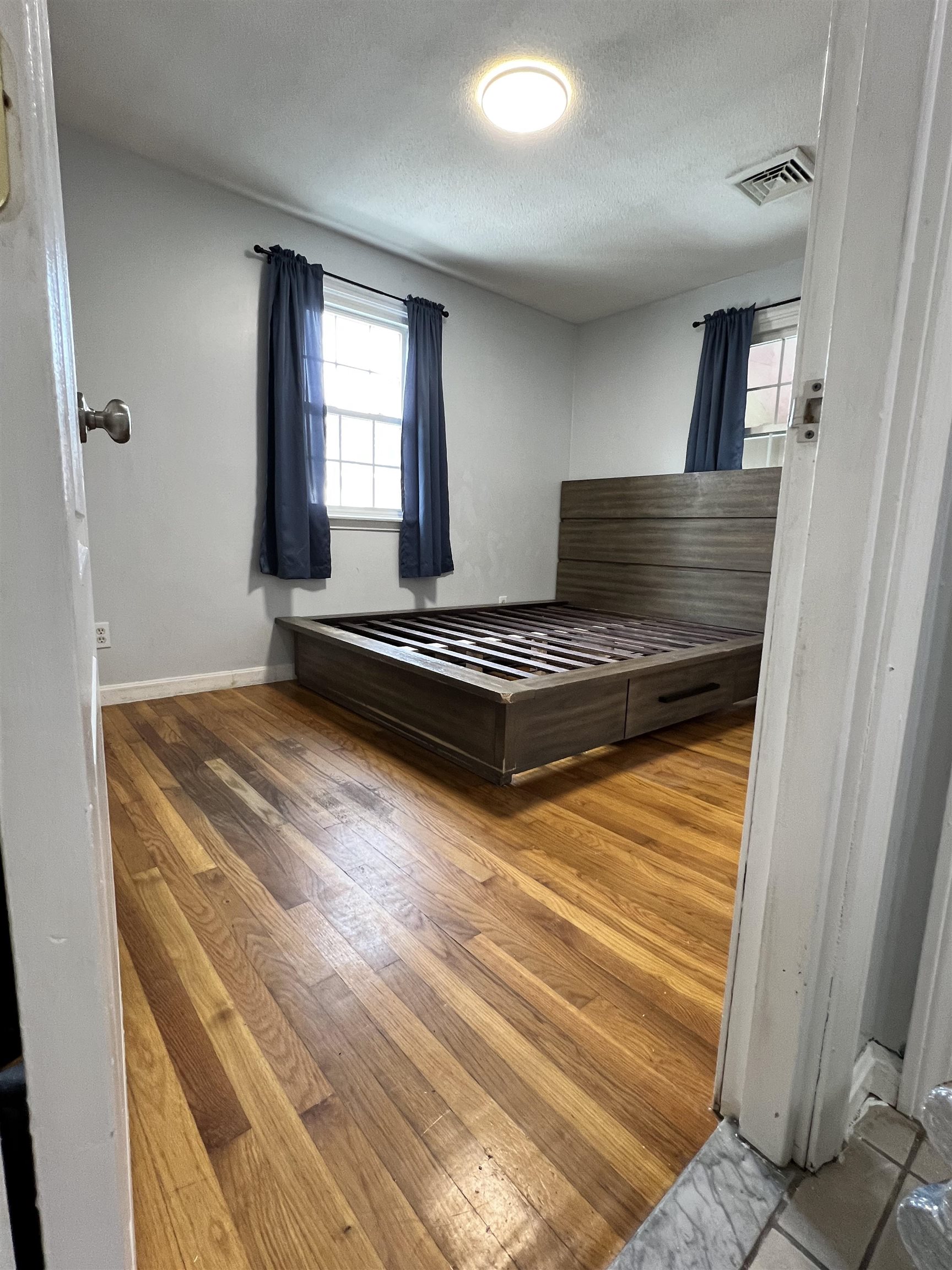 230 Somerville Street Manchester, NH 03103 - Photo 7 of 39