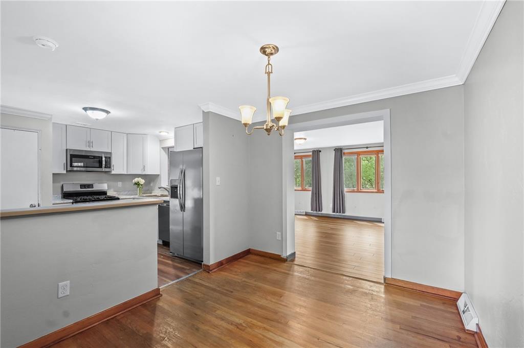 457 Orchard Spring Road Pittsburgh, PA 15220 - Photo 10 of 40 Gallery Image 10