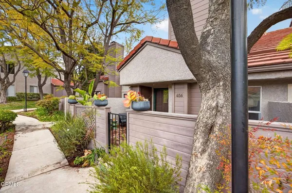 $735,000 | 456 Via Colinas, Thousand Oaks, CA 91362