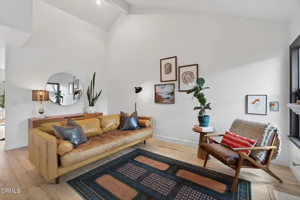 $735,000 | 456 Via Colinas, Thousand Oaks, CA 91362