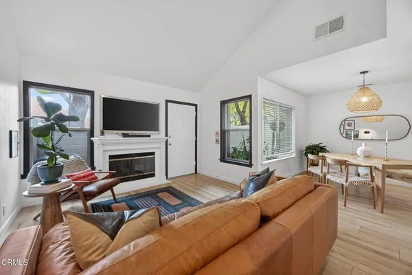 $735,000 | 456 Via Colinas, Thousand Oaks, CA 91362