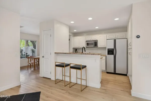 $735,000 | 456 Via Colinas, Thousand Oaks, CA 91362