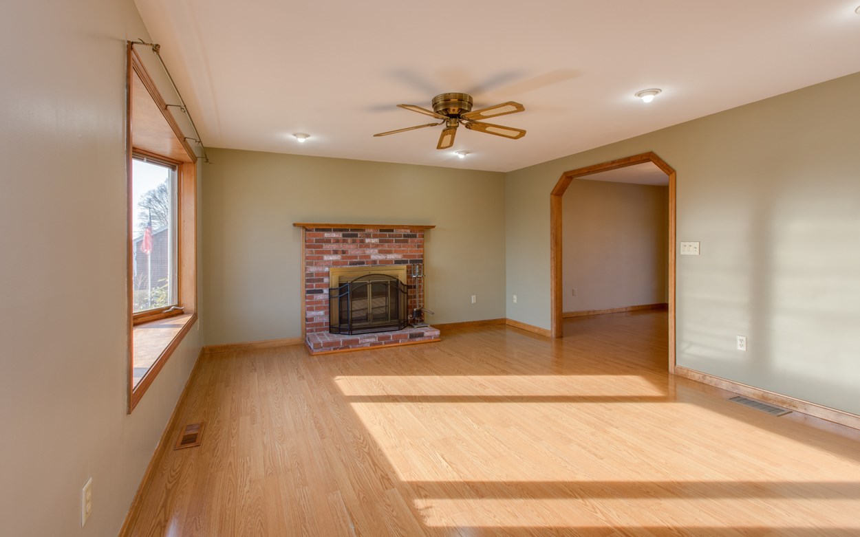 151 Barretts Hill Road Hudson, NH 03051 - Photo 3 of 39