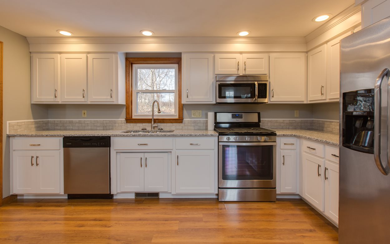151 Barretts Hill Road Hudson, NH 03051 - Photo 10 of 39
