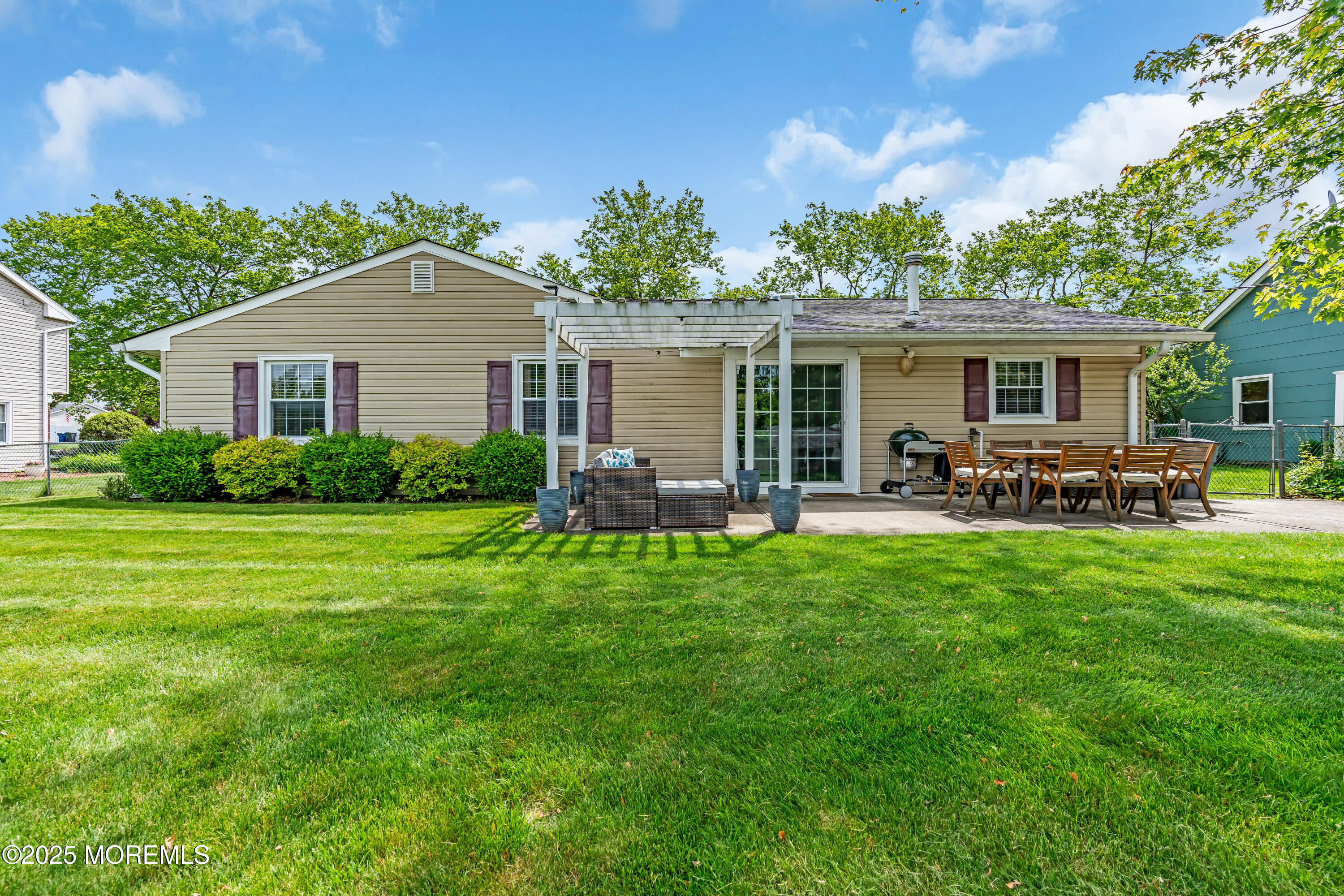 511 Line Road Aberdeen, NJ 07747 - Photo 50 of 53 a front view of house with yard and green space