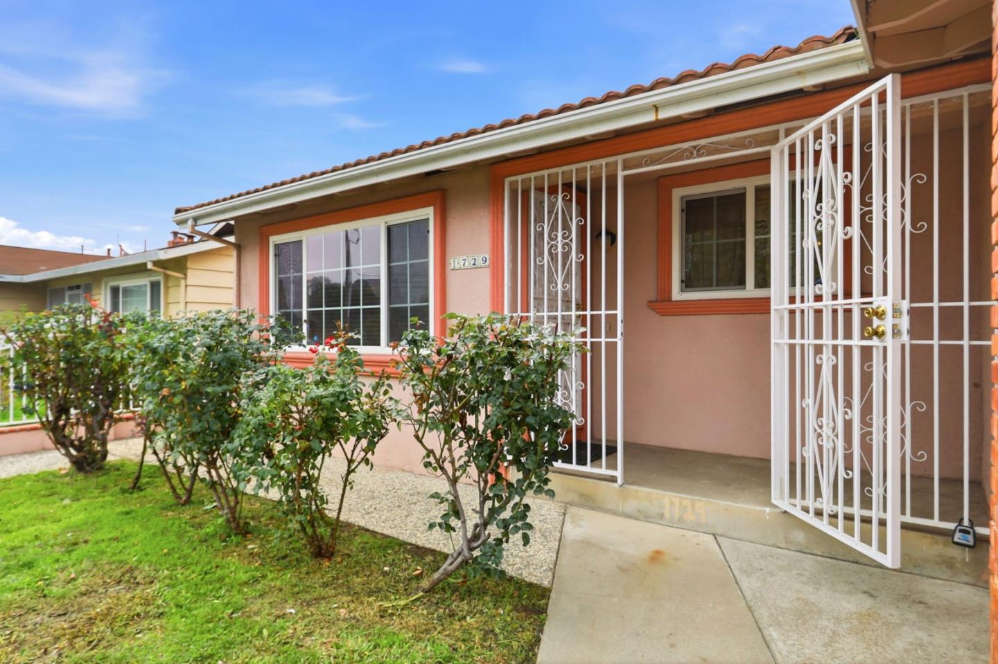 1729 Adrian Way San Jose, CA 95122 - Photo 3 of 34