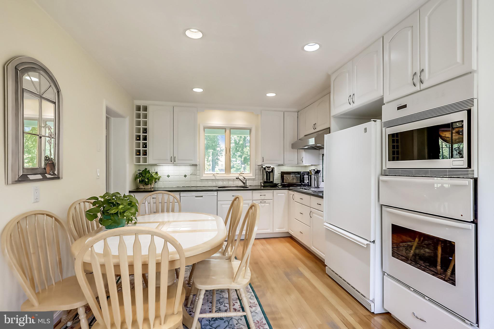 10740 River Road Potomac, MD 20854 - Photo 15 of 64 Bright and sunny front to back kitchen with views