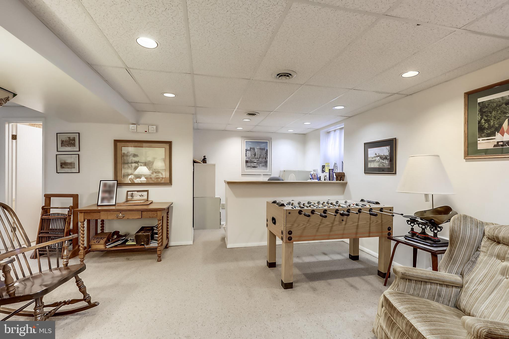 10740 River Road Potomac, MD 20854 - Photo 32 of 64 Lower level office reception area