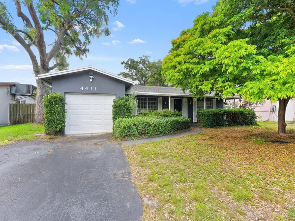 $590,000 | 4411 Thomas Street, Hollywood, FL 33021