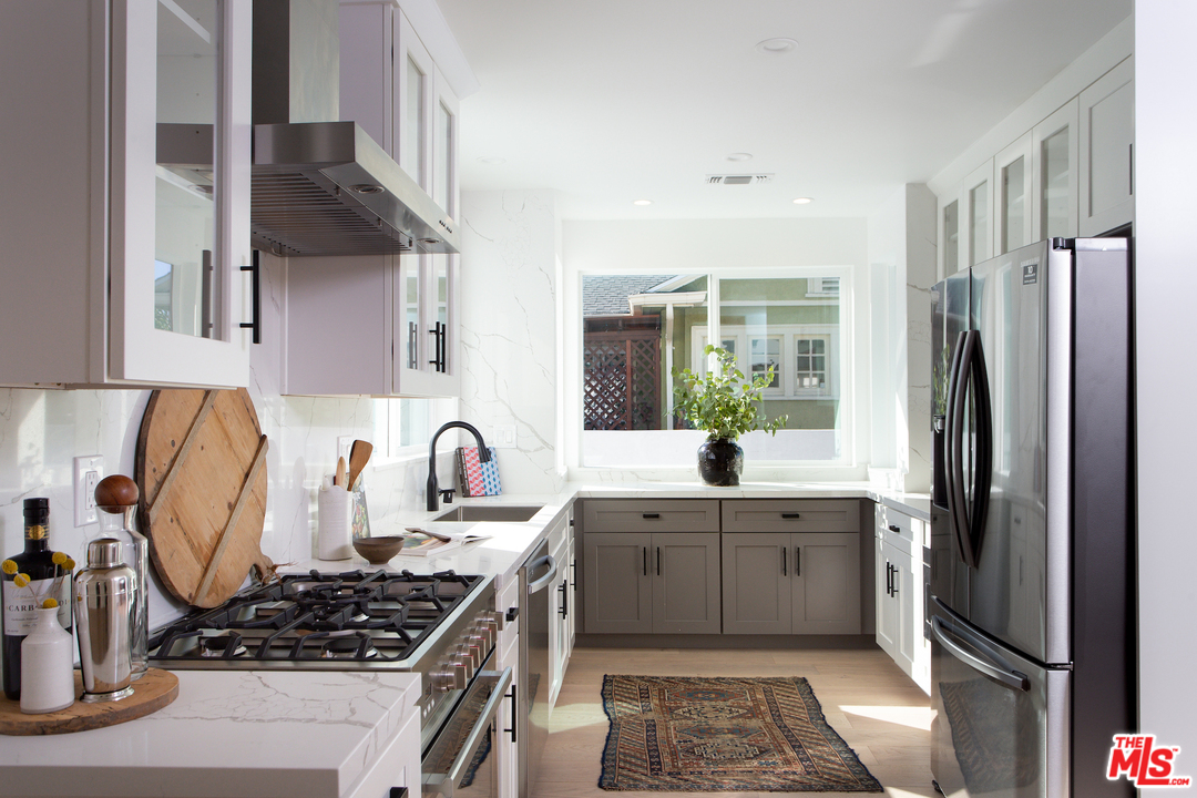 4065 Alla Road Los Angeles, CA 90066 - Photo 4 of 28 Gallery Image 4