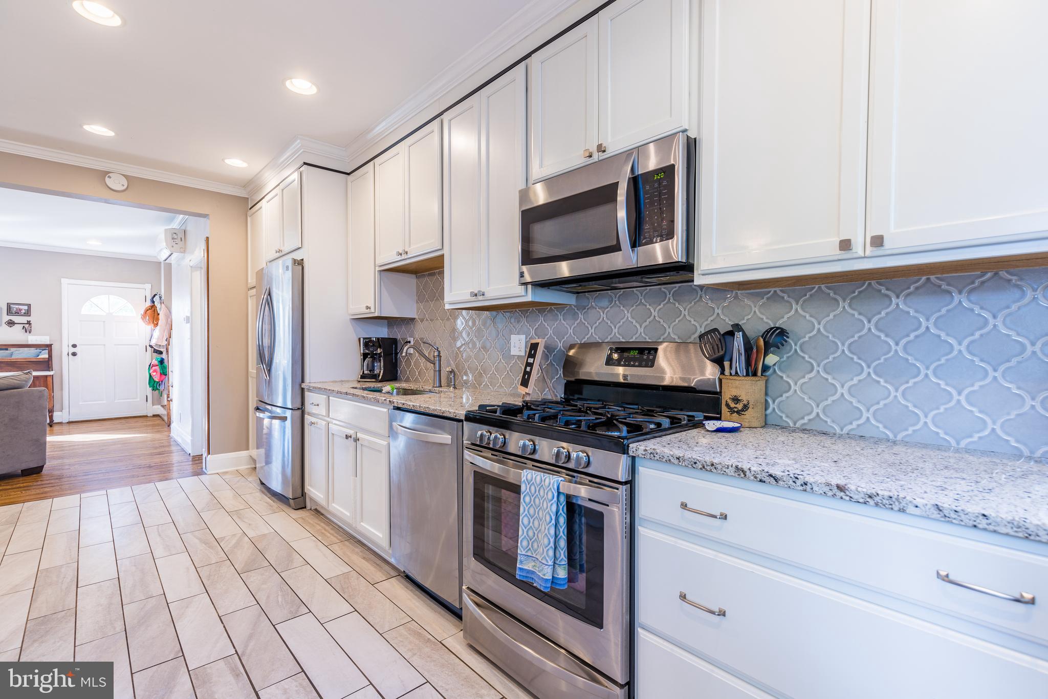 219 Westowne Road Baltimore, MD 21229 - Photo 11 of 36