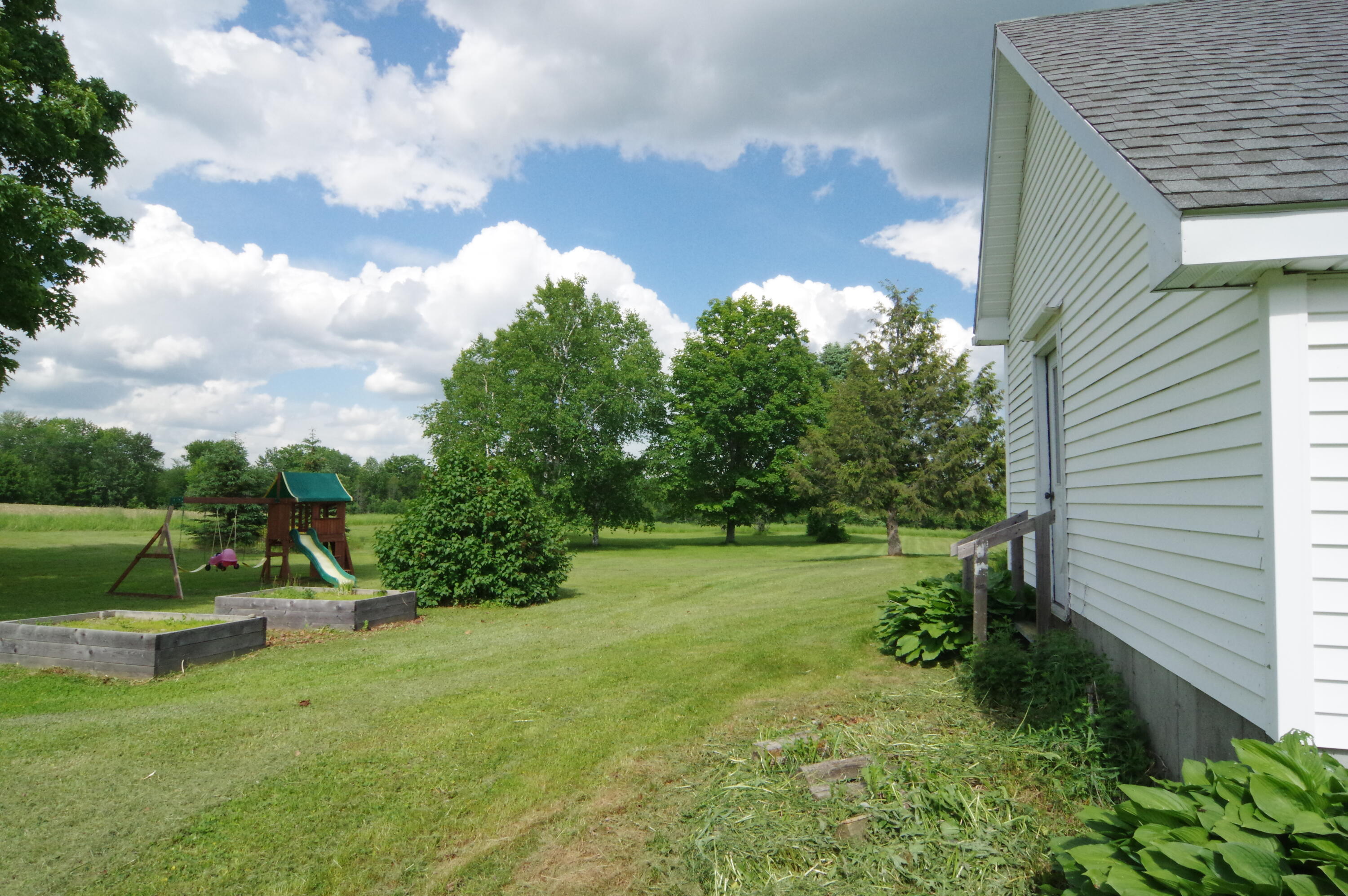221 Cambridge Road Dexter, ME 04930 - Photo 34 of 42 IMGP6440
