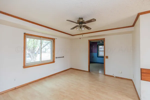 $125,000 | 200 South Wall Street, Shamrock, TX 79079