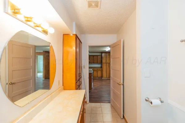 $125,000 | 200 South Wall Street, Shamrock, TX 79079